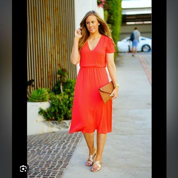 Wayf Burgundy Short Sleeves Midi Dress - Picture 1 of 9